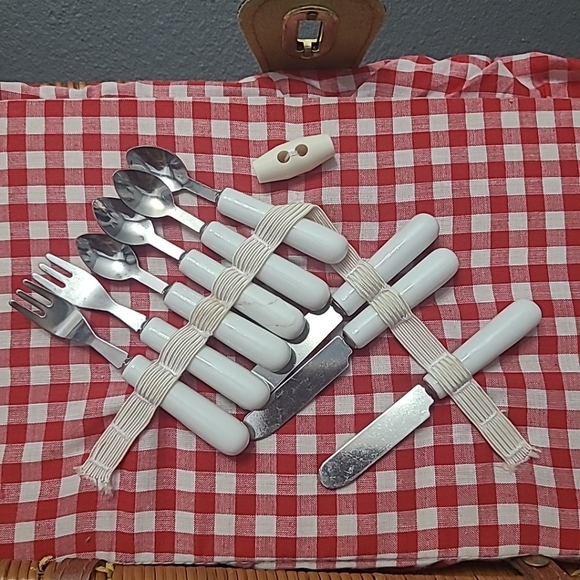 RAGGEDY ANN WICKER BASKET/ACCESSORIES - Picture 8 of 14